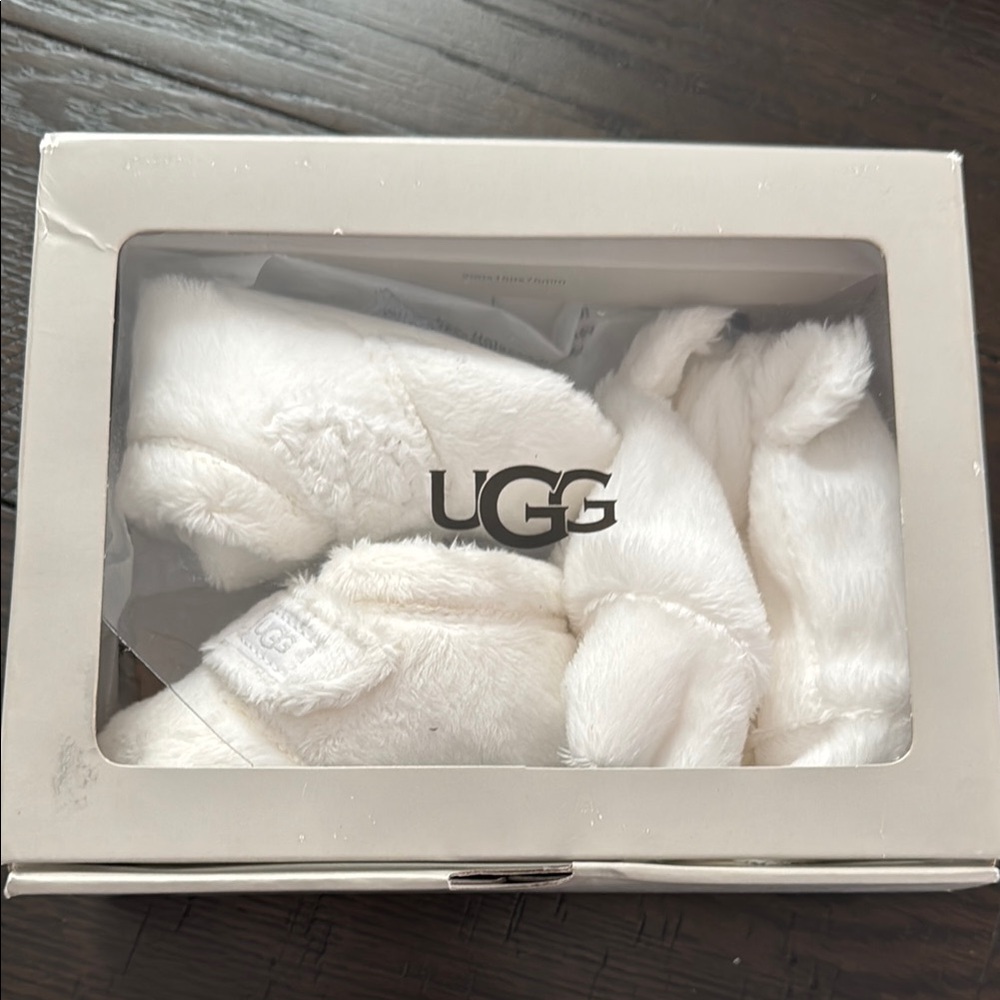 UGG Cream Infant Booties